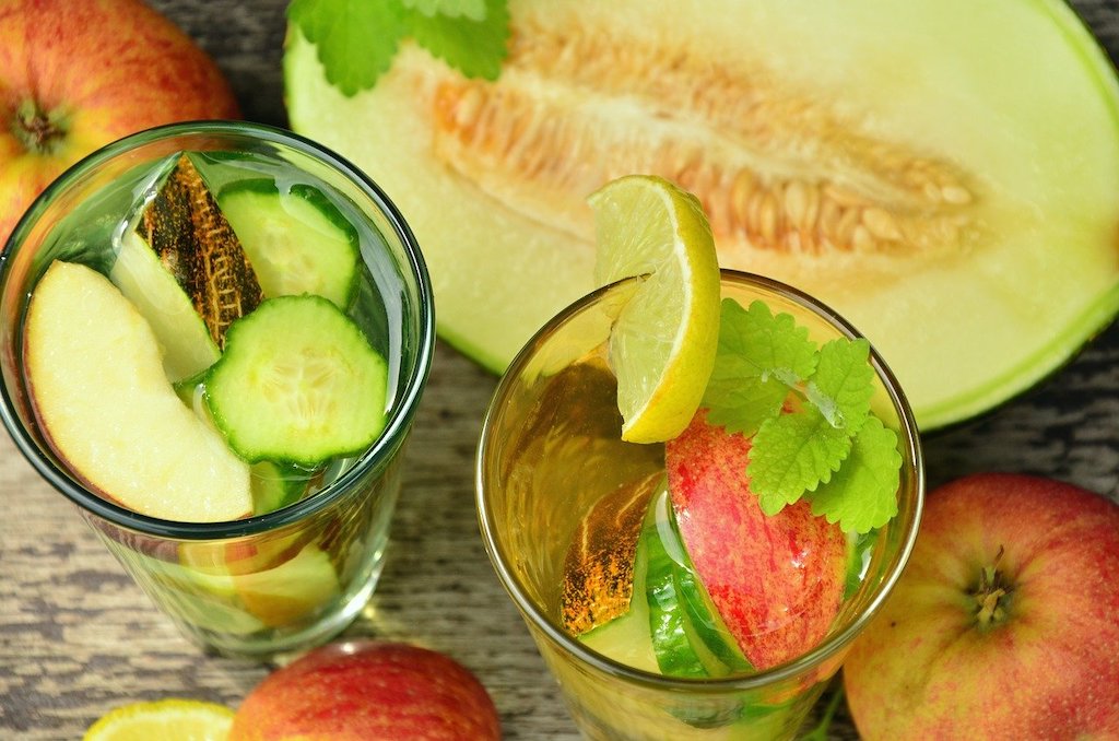 Peppiges Wasser mit Apfel-, Kiwi- und Gurken- Geschmack einfach selber machen